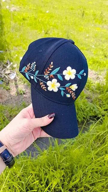 کلاه گلدوزی شده